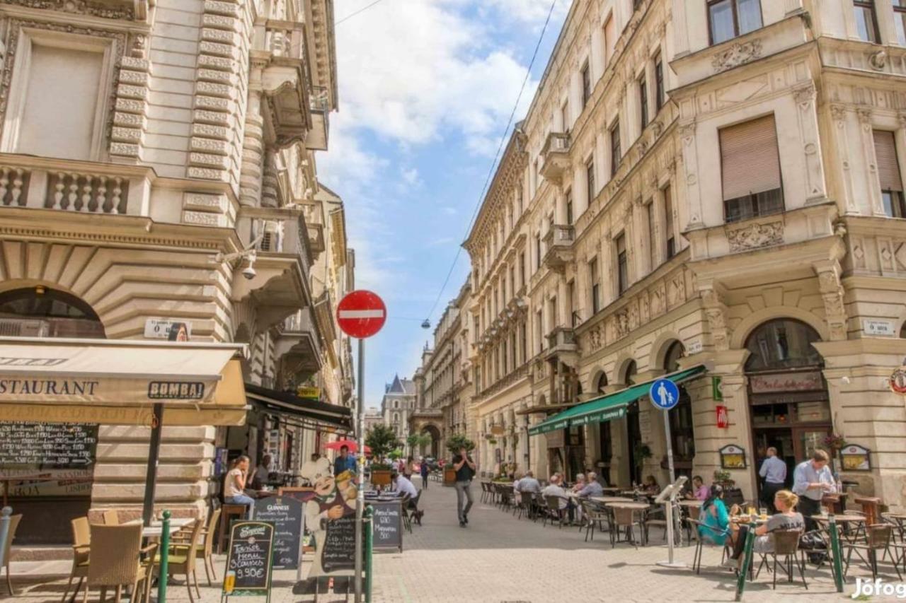 Cozy Downtown Studio Apartment Будапеща Екстериор снимка